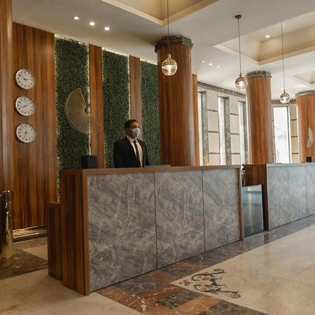 Ultra Loaloa Nile Maadi Hotel Кайро Екстериор снимка