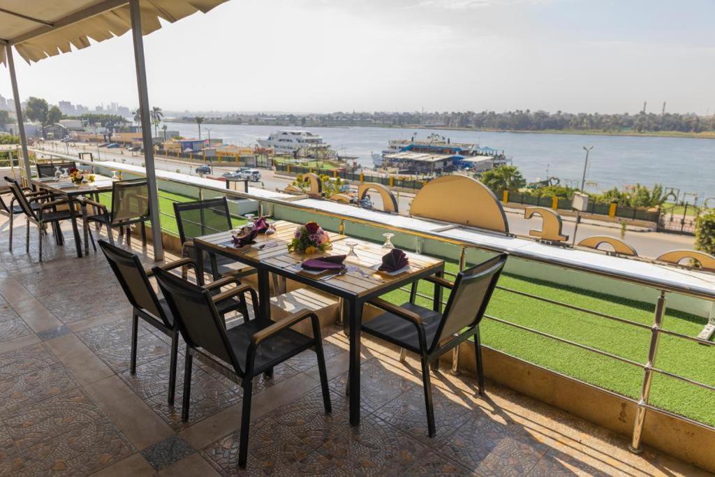 Ultra Loaloa Nile Maadi Hotel Кайро Екстериор снимка