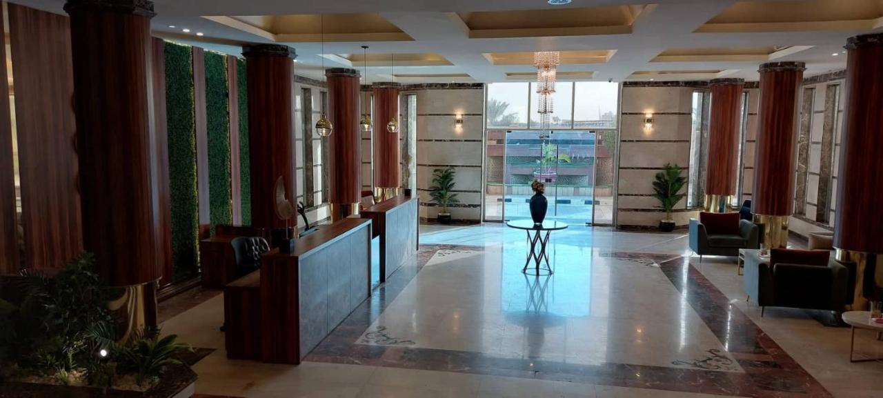 Ultra Loaloa Nile Maadi Hotel Кайро Екстериор снимка