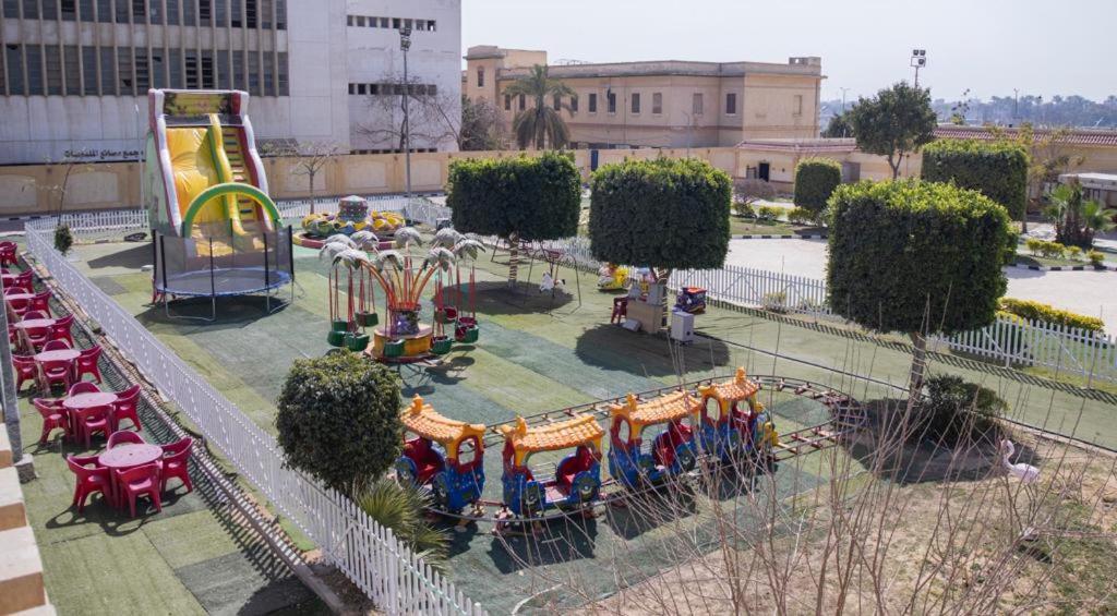Ultra Loaloa Nile Maadi Hotel Кайро Екстериор снимка