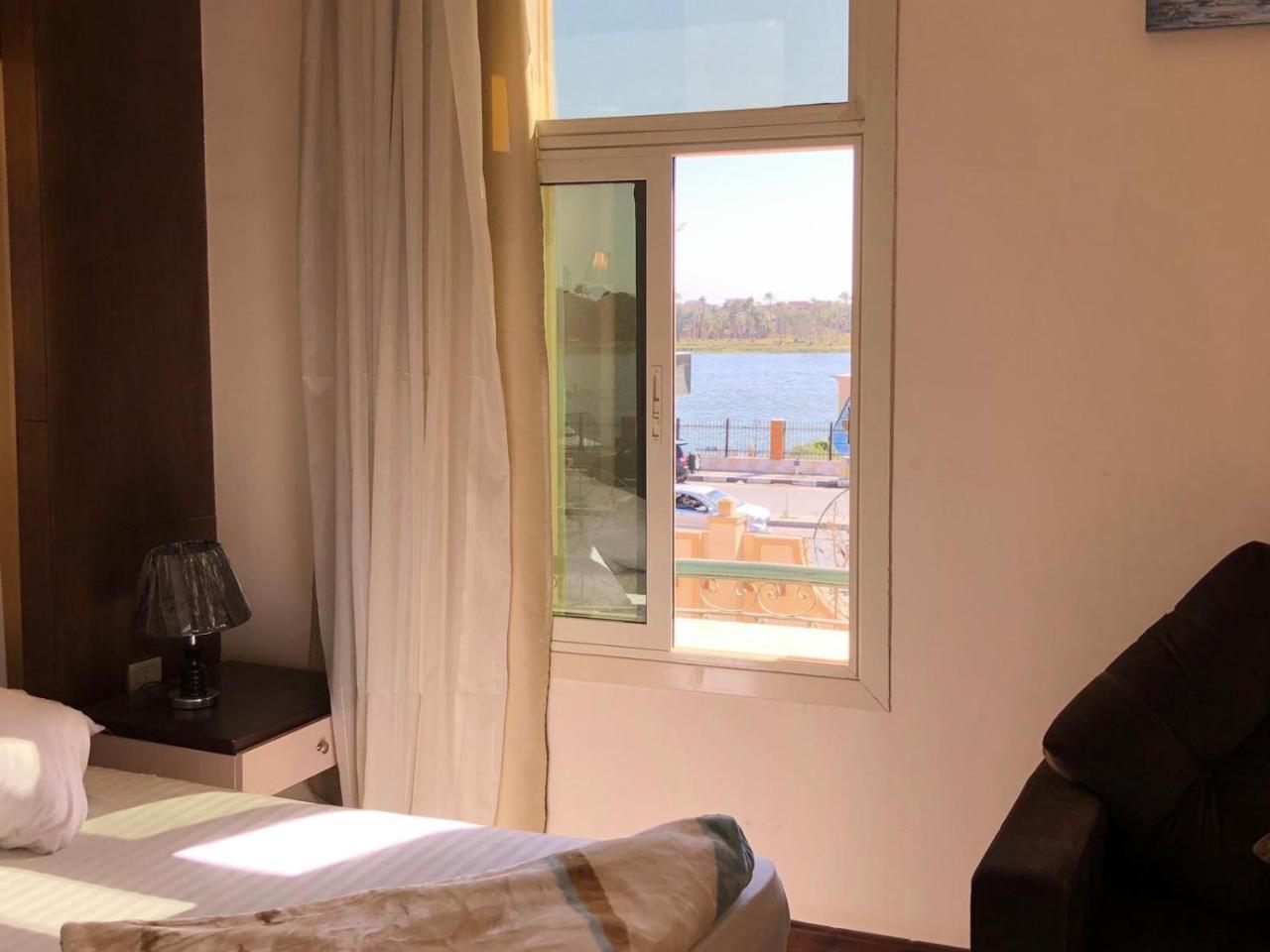 Ultra Loaloa Nile Maadi Hotel Кайро Екстериор снимка